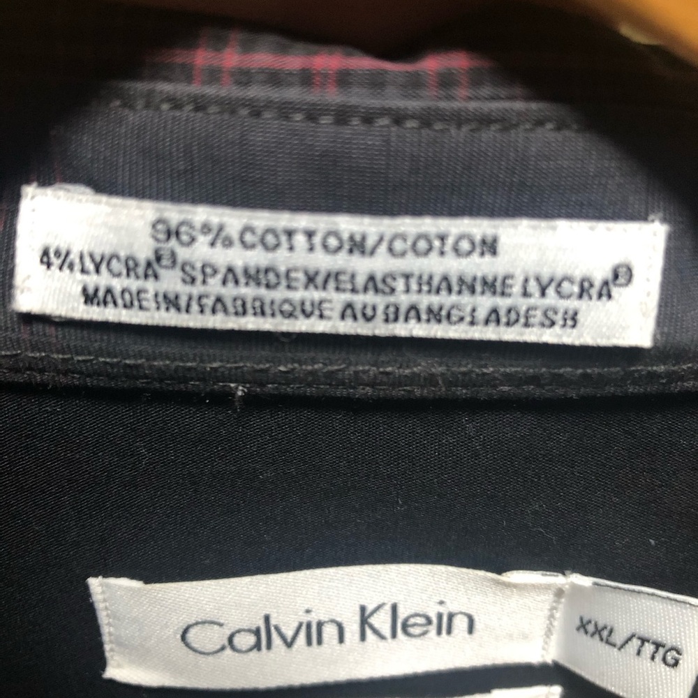 Calvin Klein - Picture 3 of 6